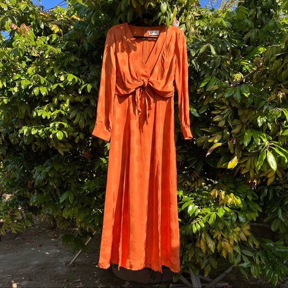 CAPULET Evelyn - Rust Orange dot satin tie front long sleeve midi dress, Size M - Picture 4 of 10